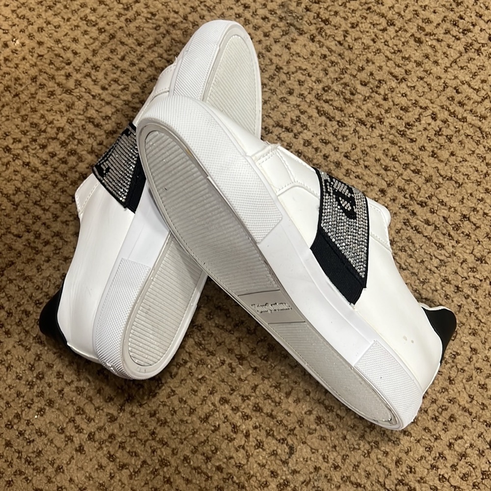 New Juicy Couture White Sneakers - Picture 8 of 8